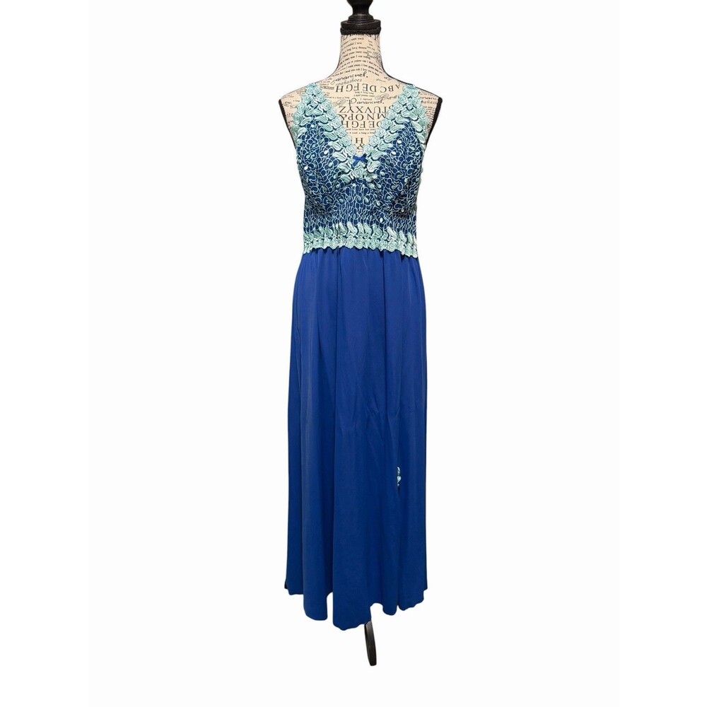 Amoureuse Vintage Embroidered Beaded Evening Gown Size Lg(18/20) Side Slit